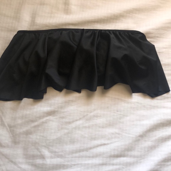 Black swimsuit top and bottom - Picture 1 of 5